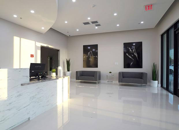 avana hialeah gardens front desk